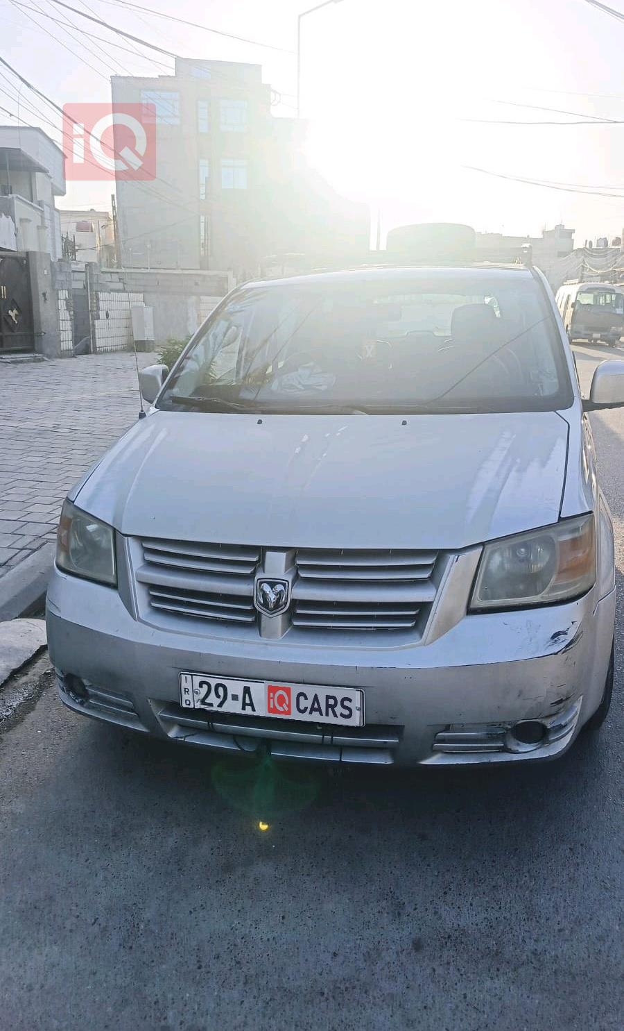 دودج كارافان
